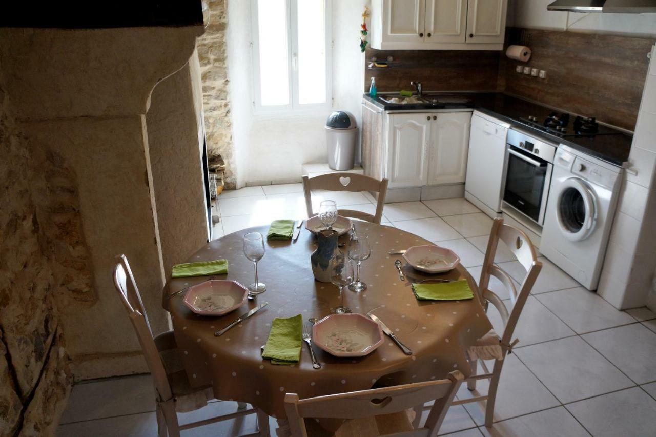 Gite **** "Le Refuge Des Fees" Saint-Julien-du-Gua Экстерьер фото